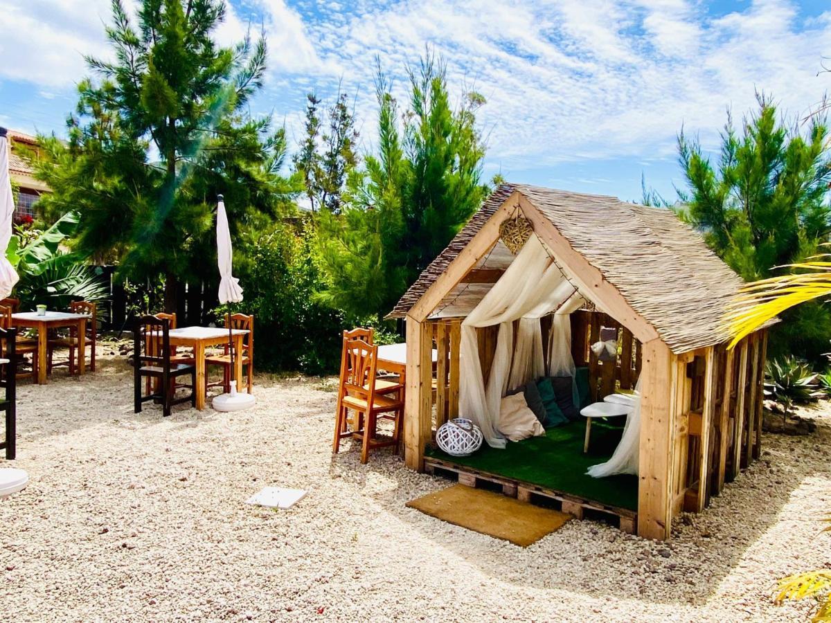 Lykke Suite Spa Sauna Piscina Y Jardin Buzanada Екстериор снимка