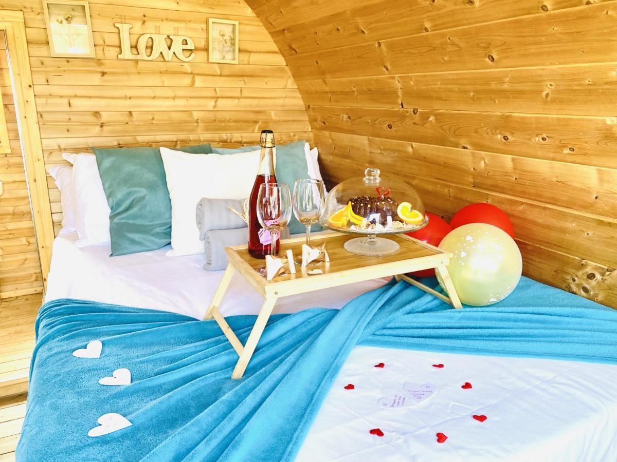 Lykke Suite Spa Sauna Piscina Y Jardin Buzanada Екстериор снимка