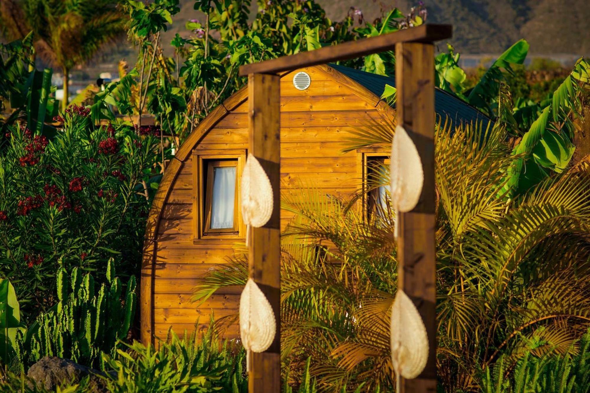 Lykke Suite Spa Sauna Piscina Y Jardin Buzanada Екстериор снимка